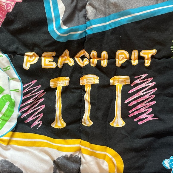 Beverly Hills 90210 Comforter and Pillowcase Set - Picture 9 of 16